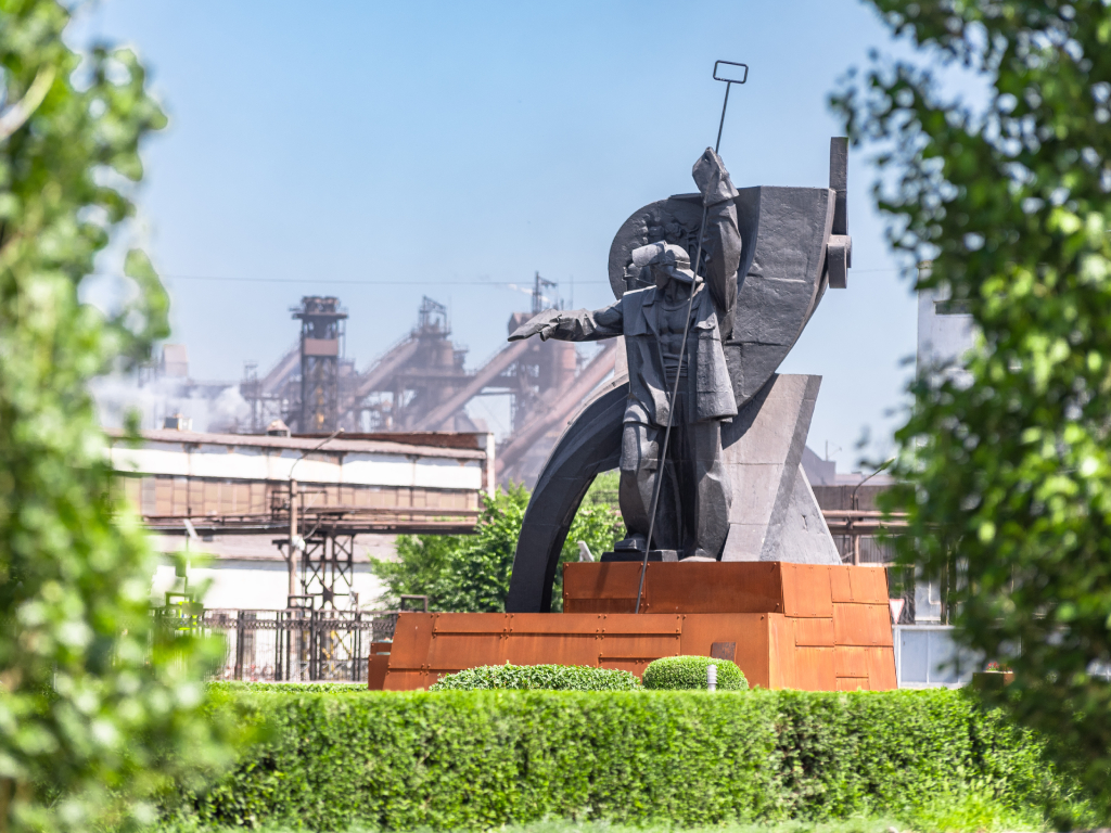 Монумент «Первым металлургам» 